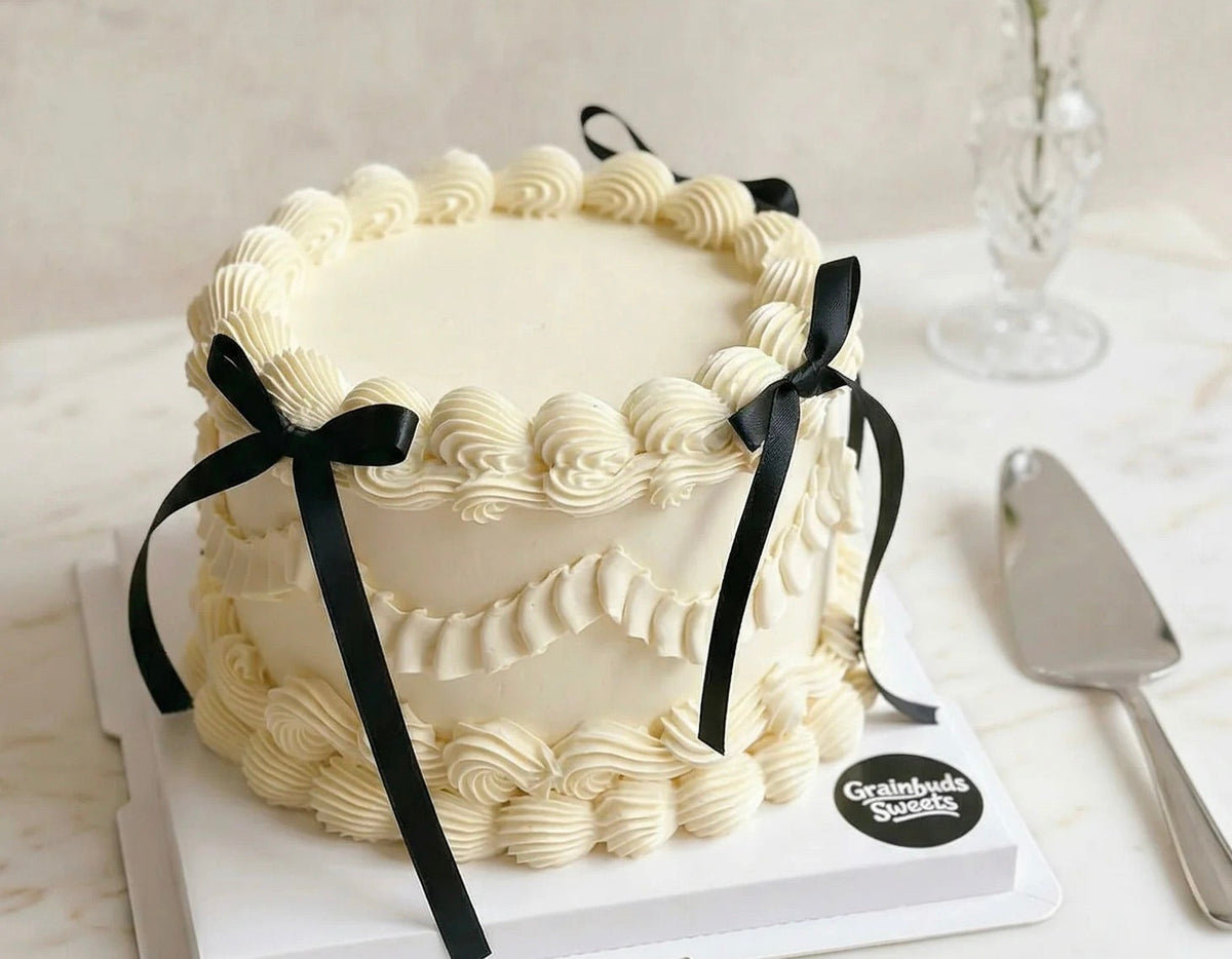 Fresh Cream Cake vs Buttercream Cake: What’s the Difference?