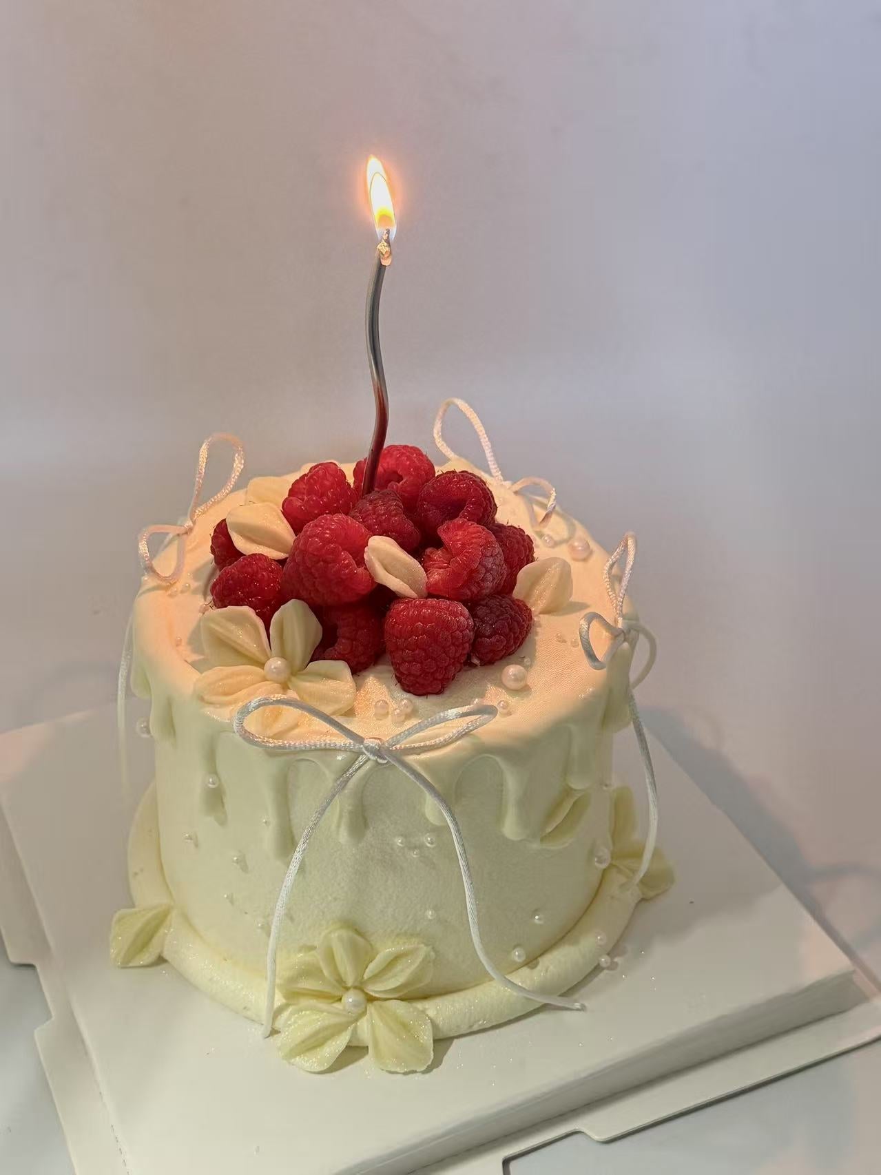 Nara Vintage Raspberry Petal Cake