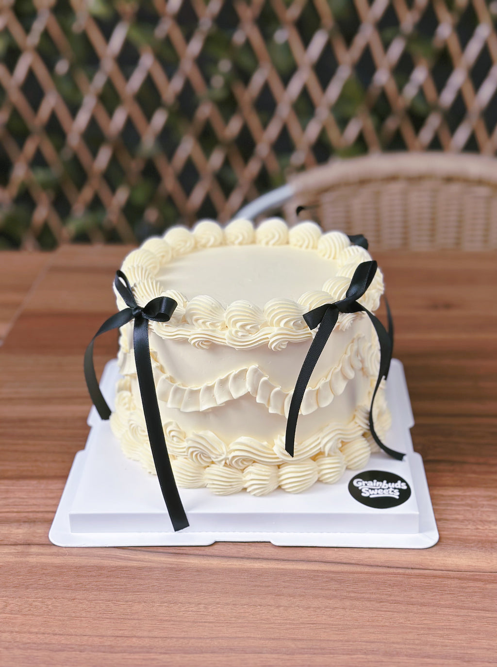 Vintage Black Ribbon cake